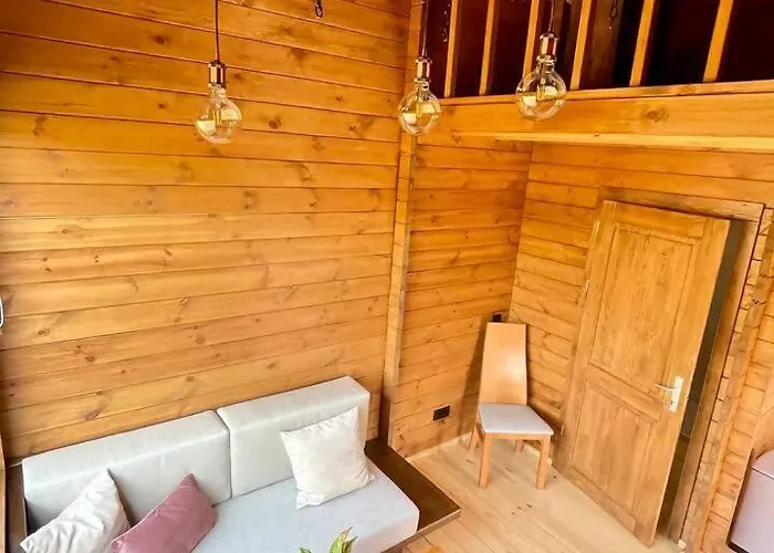 Mountain Eco Shelter 3