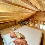 Mountain Eco Shelter 3 Οργανωμένο κάμπινγκ Φουνκάλ