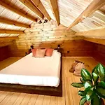 Mountain Eco Shelter 3 *