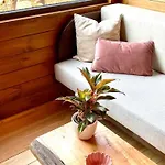 Οργανωμένο κάμπινγκ Mountain Eco Shelter 3 Φουνκάλ